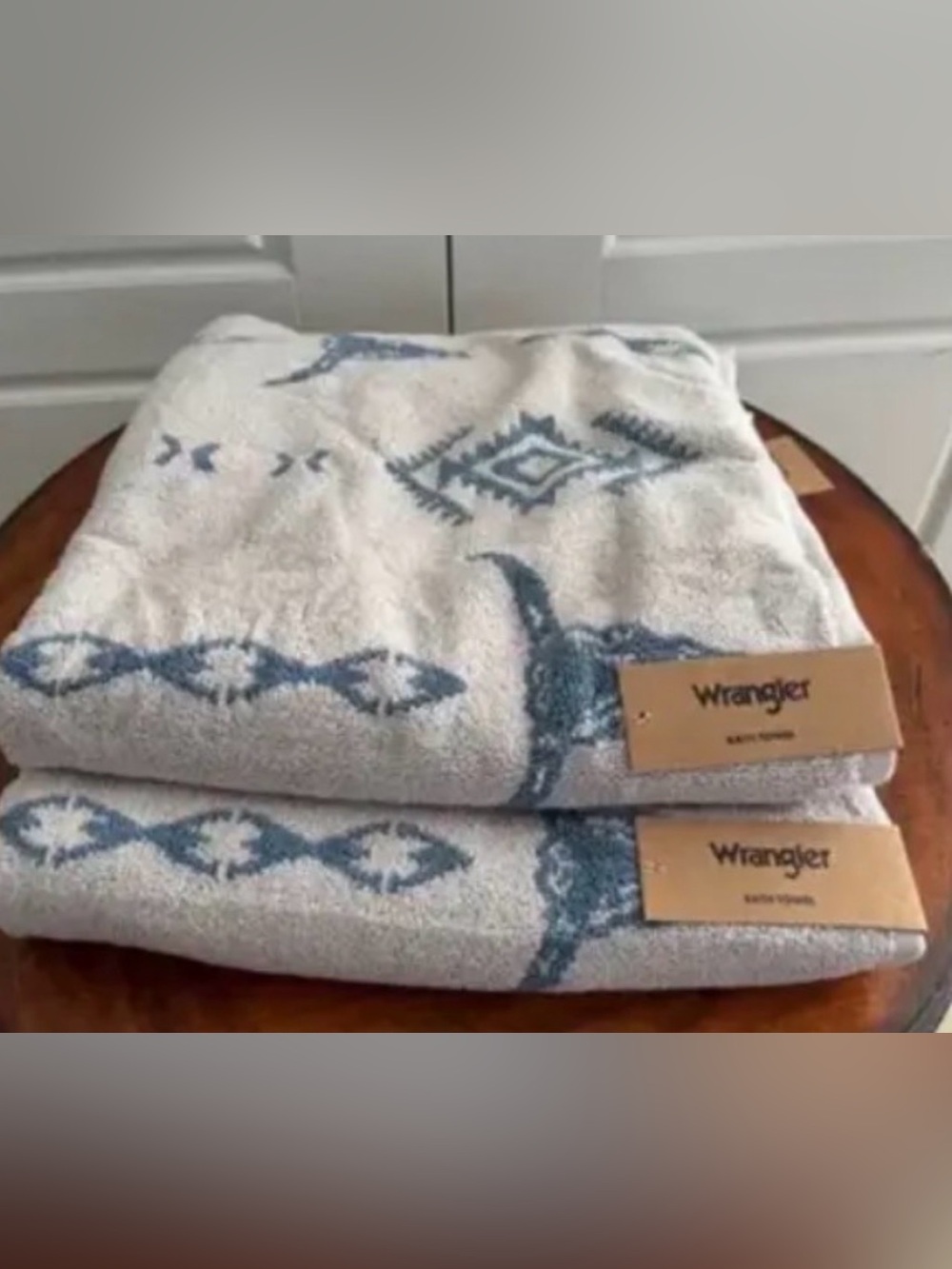 Wrangler Aztec steerhead 2 bath towels + 2 hand towels in Cream and Blue - NWT